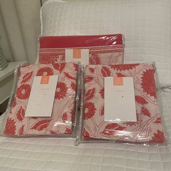 Amanda Lindroth Calypso bed set in watermelon - Picture 3 of 6